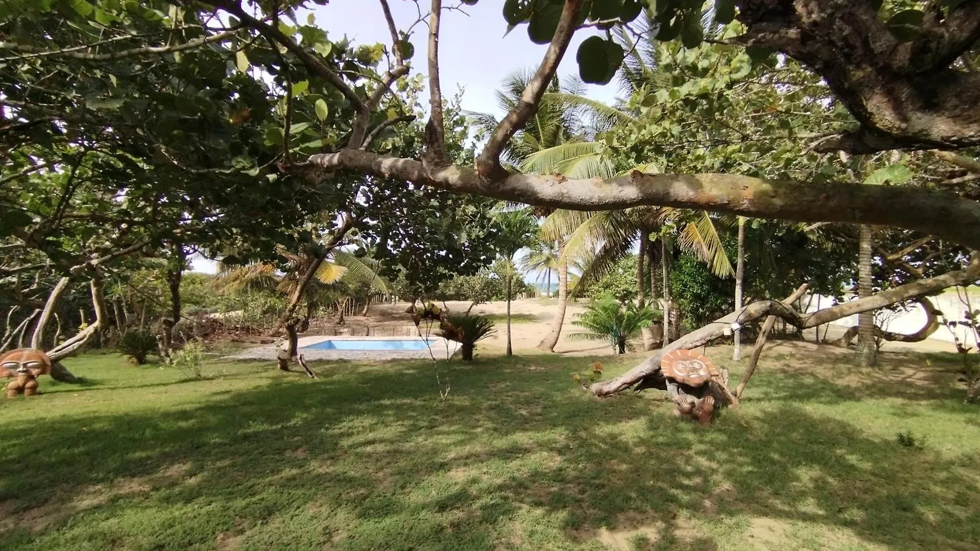 Villa Bianca - Beachfront With Pool Sosúa